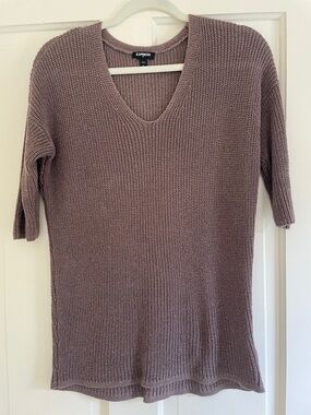 Express Mauve V-Neck Short Sleeve Knit Sweater